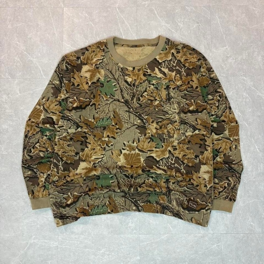 80s Realtree camo crewneck sweatshirt with brown and green design